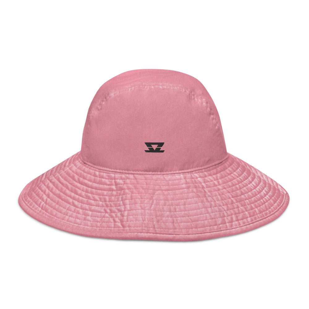 
                  
                    Skullz Wide brim bucket hat
                  
                
