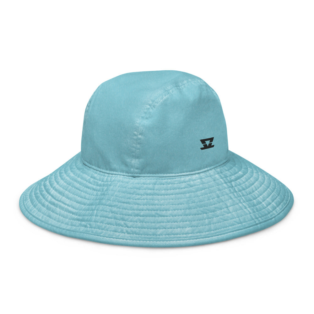 
                  
                    Skullz Wide brim bucket hat
                  
                